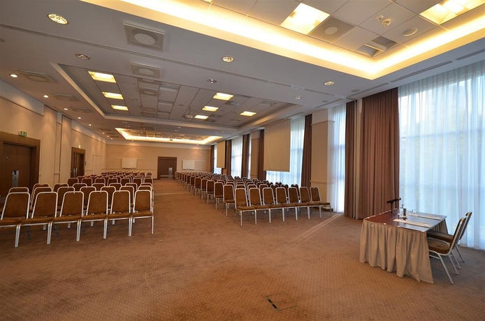 Imagen de los interiores del Hotel Golden Tulip Warsaw Centre. Foto 9