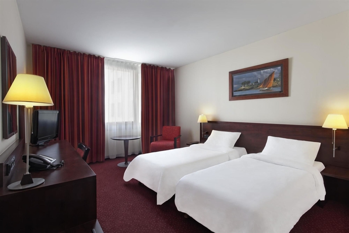 Imagen de la habitación del Hotel Golden Tulip Warsaw Centre. Foto 6