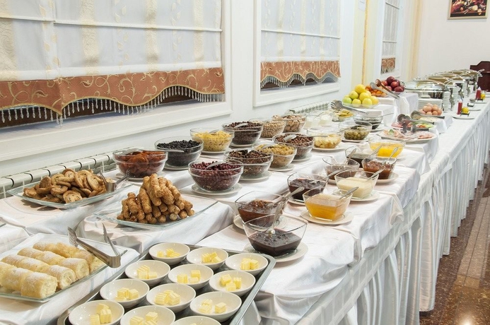 Imagen del bar/restaurante del Hotel Golden Valley, Taskent. Foto 2