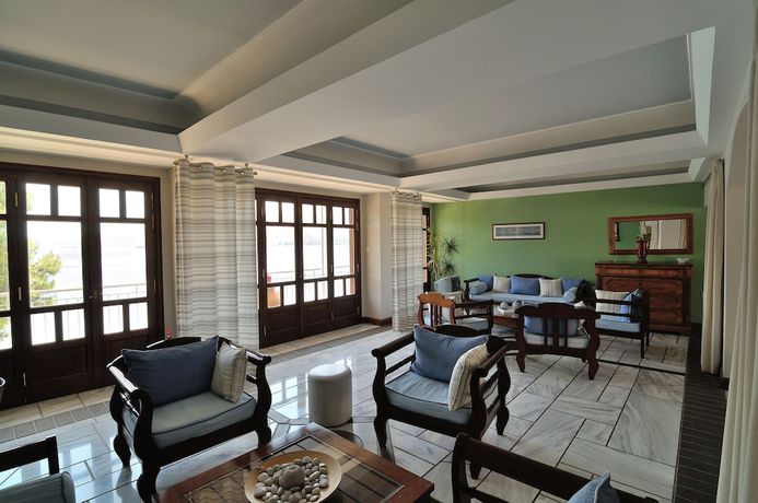 Imagen de los interiores del Hotel Golden View Beach. Foto 18