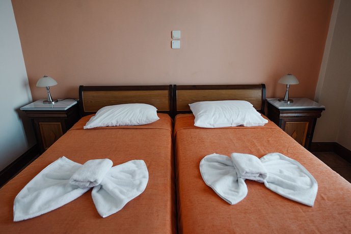 Imagen de la habitación del Hotel Golden View Beach. Foto 12