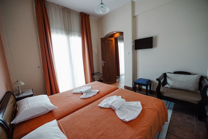 Imagen de la habitación del Hotel Golden View Beach. Foto 14