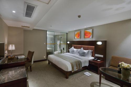 Imagen general del Hotel Golden View, Chongqing. Foto 1