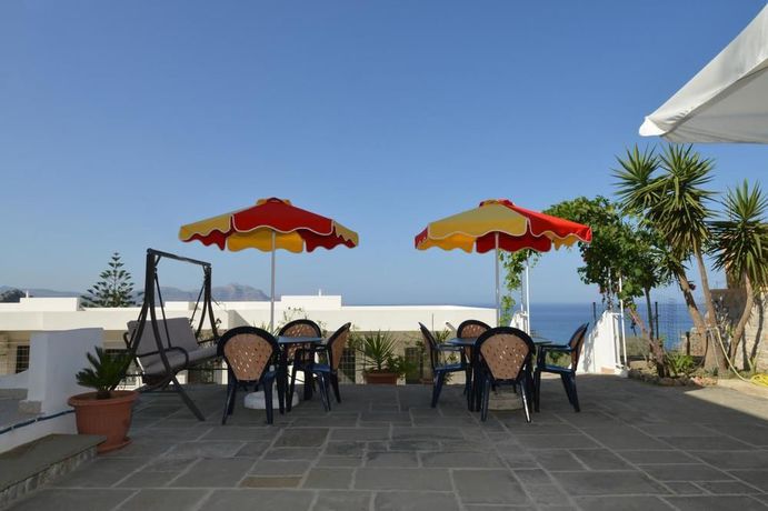 Imagen de la habitación del Hotel Golden View Studios. Foto 3