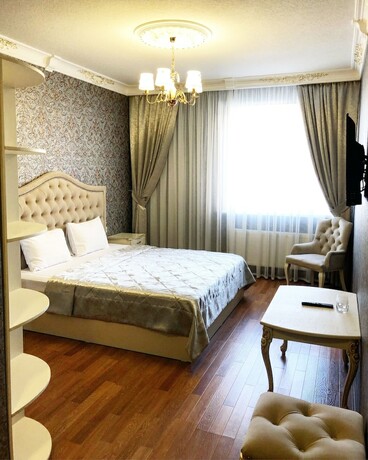 Imagen de la habitación del Hotel Golden Villa. Foto 17