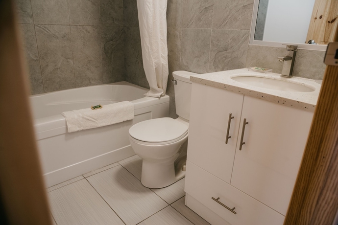 Imagen de la habitación del Hotel Golden Village Lodge. Foto 10