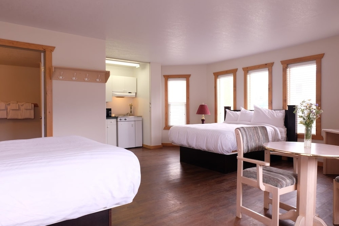 Imagen de la habitación del Hotel Golden Village Lodge. Foto 17
