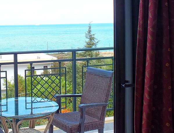 Imagen de la habitación del Hotel Golden Villas. Foto 6