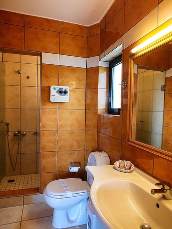 Imagen de la habitación del Hotel Golden Villas. Foto 9