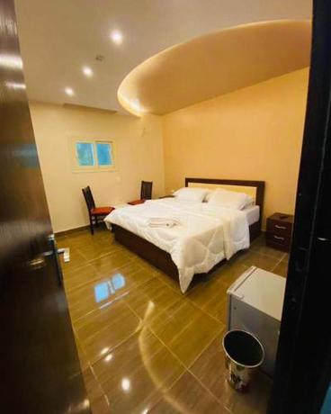 Imagen general del Hotel Golden pyramids hut hotel. Foto 9