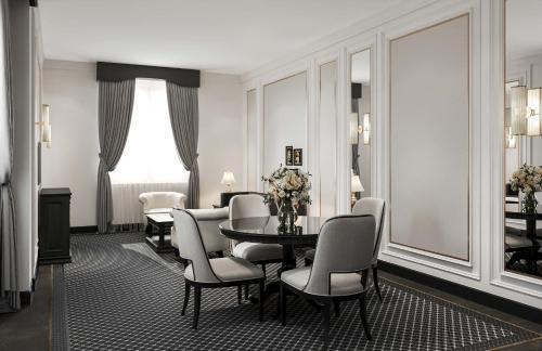 Imagen de la habitación del Hotel GoldenEye & Casino. Foto 15