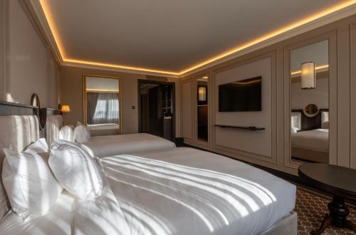 Imagen general del Hotel GoldenEye & Casino. Foto 12