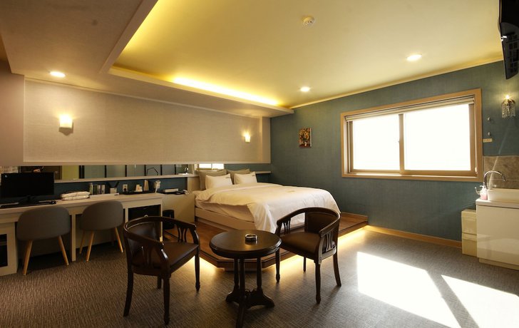 Imagen de la habitación del Hotel GoldenRoot in Gimhae. Foto 9