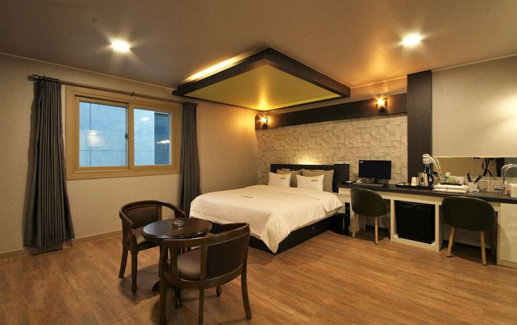 Imagen de la habitación del Hotel GoldenRoot in Gimhae. Foto 12