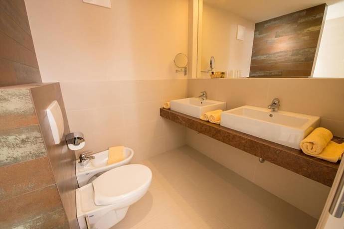 Imagen de la habitación del Hotel Goldene Rose, Silandro. Foto 5