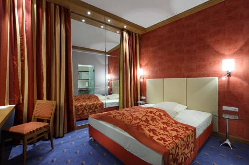 Imagen de la habitación del Hotel Goldene Sonne. Foto 13