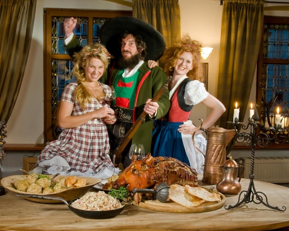 Imagen del bar/restaurante del Hotel Goldener Adler, BW Signature Collection. Foto 3