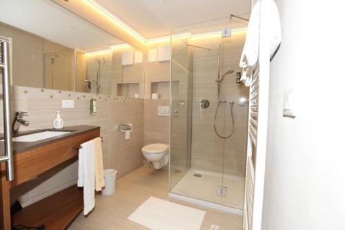 Imagen de la habitación del Hotel Goldener Adler, Curon Venosta. Foto 7