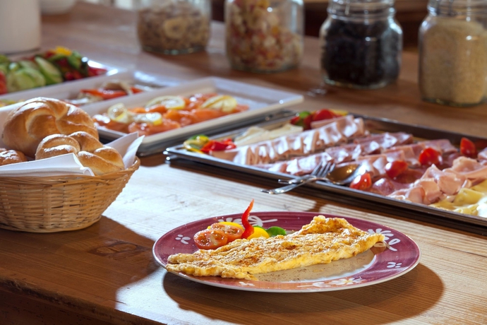 Imagen del bar/restaurante del Hotel Goldener Brunnen. Foto 7