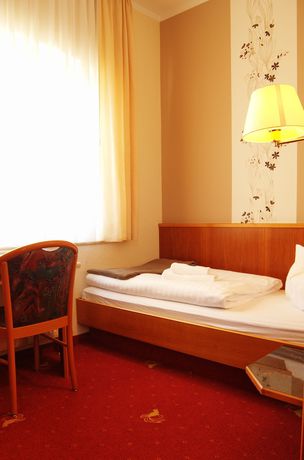 Imagen de la habitación del Hotel Goldener Fasan. Foto 15