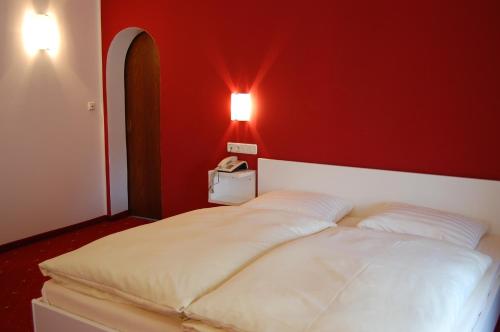 Imagen de la habitación del Hotel Goldener Hirsch, Reutte. Foto 8