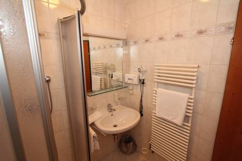 Imagen de la habitación del Hotel Goldener Stern, ABTENAU. Foto 3