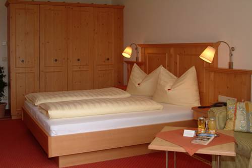 Imagen de la habitación del Hotel Goldener Stern, ABTENAU. Foto 6