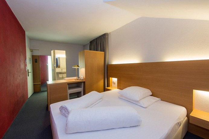 Imagen de la habitación del Hotel Goldener Stern, Mitterdorf - Caldaro di Mezzo. Foto 9