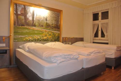 Imagen de la habitación del Hotel Goldenes Lamm, Dinkelsbuhl. Foto 7