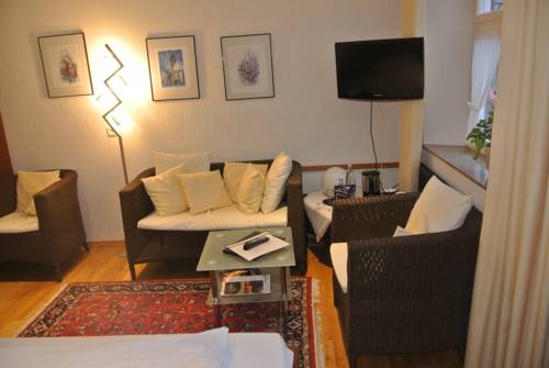 Imagen de la habitación del Hotel Goldenes Lamm, Dinkelsbuhl. Foto 13
