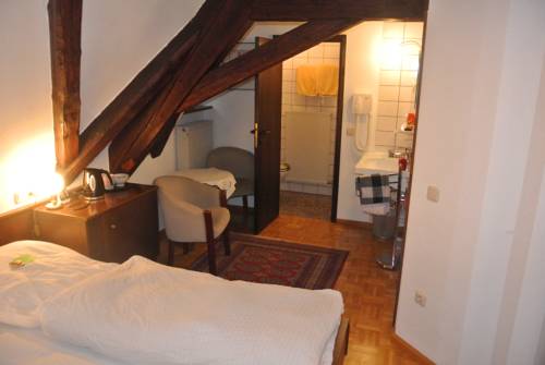 Imagen de la habitación del Hotel Goldenes Lamm, Dinkelsbuhl. Foto 14