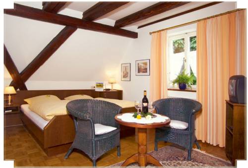 Imagen de la habitación del Hotel Goldenes Lamm, Dinkelsbuhl. Foto 15