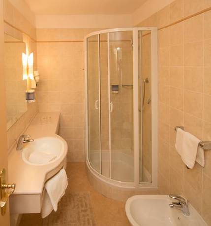 Imagen de la habitación del Hotel Goldenes Roessl. Foto 13