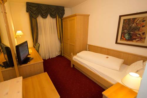 Imagen de la habitación del Hotel Goldenes Roessl. Foto 15