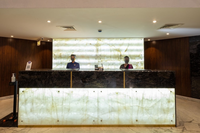 Imagen de los interiores del Hotel Goldfinch Mangalore. Foto 16