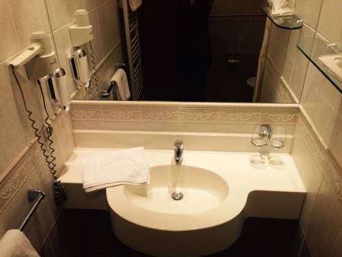 Imagen de la habitación del Hotel Goldner Loewe. Foto 7