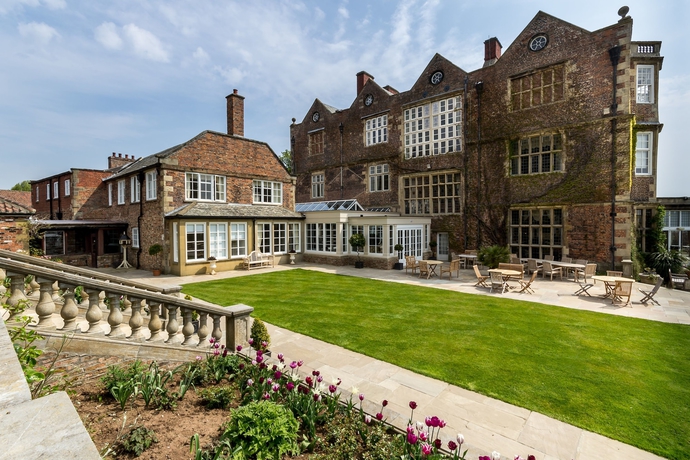 Imagen de los exteriores del Hotel Goldsborough Hall. Foto 12