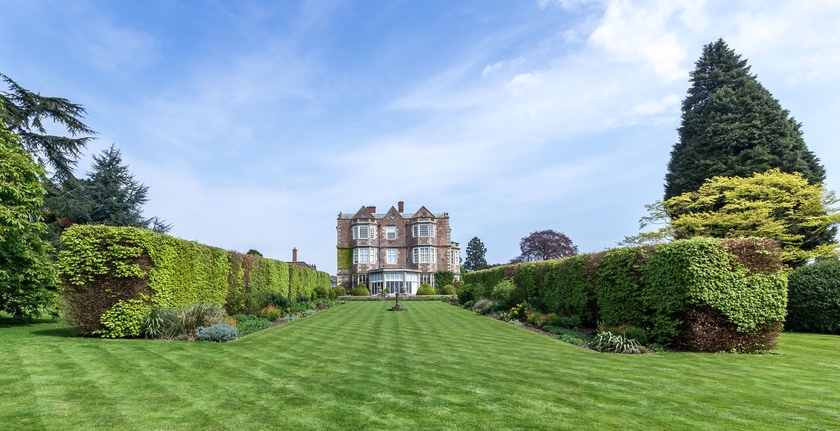 Imagen de los exteriores del Hotel Goldsborough Hall. Foto 15