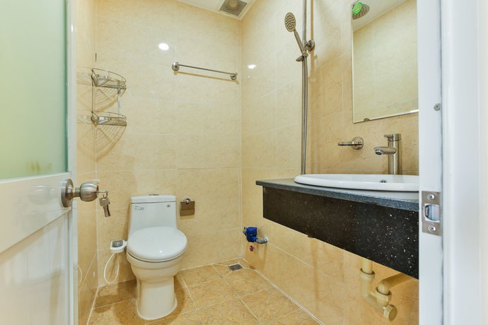 Imagen de la habitación del Hotel Goldstay 218. Foto 17