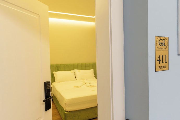 Imagen de la habitación del Hotel Golemi Lux. Foto 4