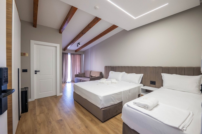 Imagen de la habitación del Hotel Golemi Lux. Foto 7
