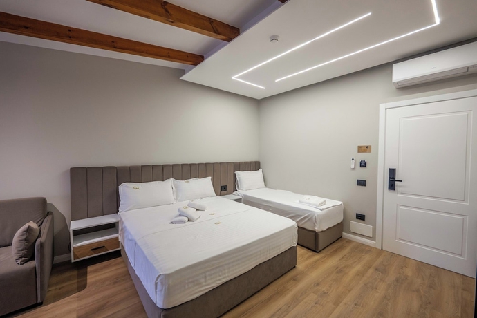 Imagen de la habitación del Hotel Golemi Lux. Foto 11