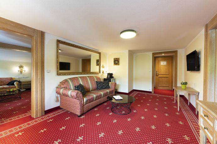 Imagen de la habitación del Hotel Golf And Alpin Wellness Resort Hotel Ludwig Royal. Foto 4