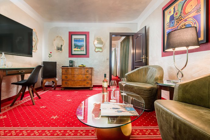 Imagen de la habitación del Hotel Golf And Alpin Wellness Resort Hotel Ludwig Royal. Foto 13