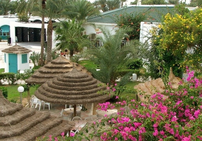 Imagen de los exteriores del Hotel Golf Beach Djerba. Foto 1