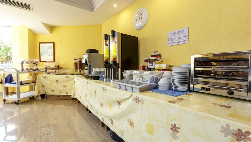 Imagen del bar/restaurante del Hotel Golf Beach, Santa Ponsa. Foto 4