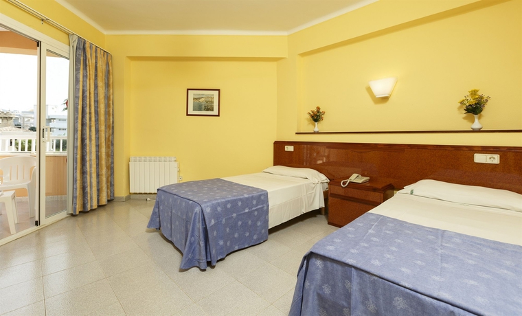 Imagen de la habitación del Hotel Golf Beach, Santa Ponsa. Foto 8