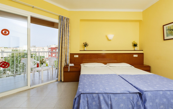 Imagen de la habitación del Hotel Golf Beach, Santa Ponsa. Foto 13