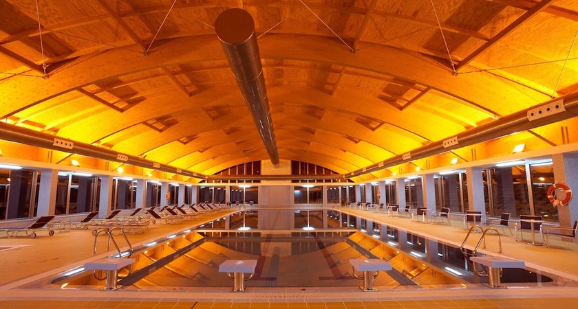 Imagen de la piscina del Hotel Golf Campoamor. Foto 13