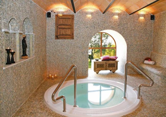 Imagen de la piscina del Hotel Golf Can Rafel, Cervell&oacute;. Foto 20